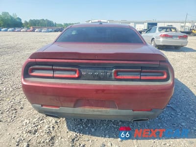 Zdjęcie 6 z 11 samochodu: 2018 DODGE CHALLENGER SXT VIN:2C3CDZAG0JH245383 - miniatura
