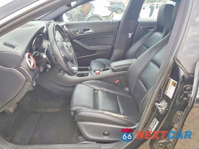 Zdjęcie 7 z 13 samochodu: 2019 MERCEDES-BENZ CLA 250 VIN:WDDSJ4EB5KN704696 - miniatura