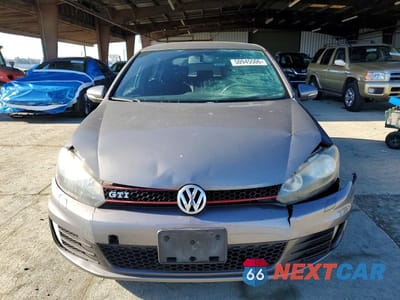 Piąte zdjęcie samochodu w środku: 2010 VOLKSWAGEN GTI VIN:WVWGD7AJ0AW271013 - miniatura