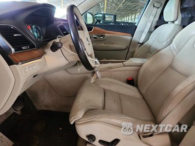 Zdjęcie 7 z 13 samochodu: 2016 VOLVO XC90 T8 VIN:YV4BC0PLXG1048235 - miniatura