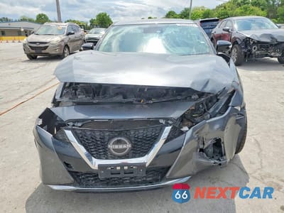 Piąte zdjęcie samochodu w środku: 2023 NISSAN MAXIMA SV VIN:1N4AA6CVXPC511516 - miniatura