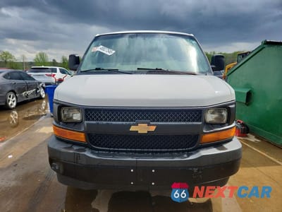 Piąte zdjęcie samochodu w środku: 2017 CHEV EXPRESS G2500 VIN:1GCWGAF1XH1217198 - miniatura