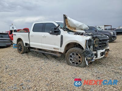 Czwarte zdjęcie samochodu z boku: 2024 FORD F250 SUPER DUTY VIN:1FT8W2BTXREC10142 - miniatura