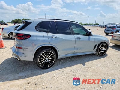 Trzecie zdjęcie samochodu z tyłu: 2025 BMW X5 XDRIVE40I VIN:5UX23EU01S9W48130 - miniatura