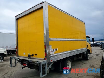 Trzecie zdjęcie samochodu z tyłu: 2021 ISUZU NPR HD BOX TRUCK VIN:54DC4W1D6MS203213 - miniatura