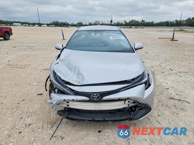 Piąte zdjęcie samochodu w środku: 2025 TOYOTA COROLLA HATCHBACK SE VIN:JTND4MBE4S3233964 - miniatura