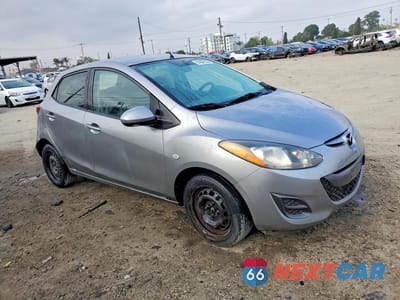 Czwarte zdjęcie samochodu z boku: 2014 MAZDA MAZDA2 SPORT VIN:JM1DE1KY0E0181975 - miniatura