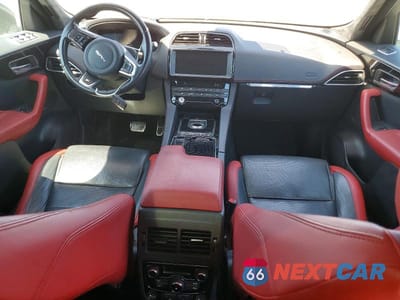 Zdjęcie 8 z 13 samochodu: 2019 JAGUAR F-PACE S VIN:SADCM2FV0KA353596 - miniatura