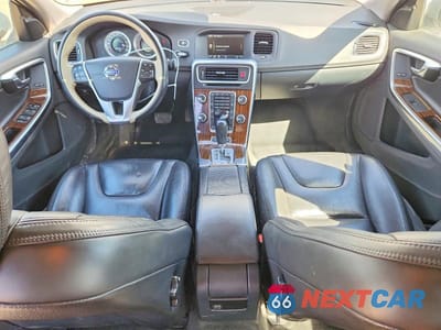 Zdjęcie 8 z 12 samochodu: 2011 VOLVO S60 T6 VIN:YV1902FH4B2006241 - miniatura