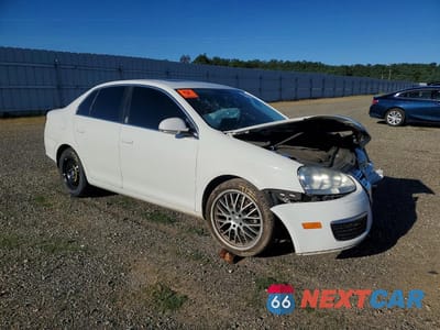 Czwarte zdjęcie samochodu z boku: 2010 VOLKSWAGEN JETTA SE VIN:3VWRZ7AJ7AM049172 - miniatura