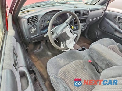 Zdjęcie 8 z 13 samochodu: 1999 CHEVROLET S TRUCK S10 VIN:1GCCS1445X8105283 - miniatura