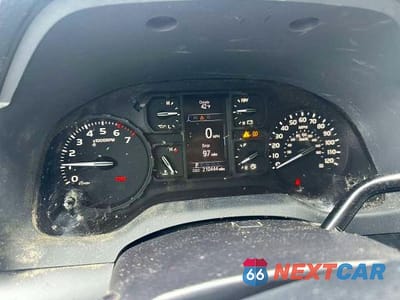 Zdjęcie 7 z 10 samochodu: 2018 TOYOTA TUNDRA SR VIN:5TFUY5F19JX762520 - miniatura