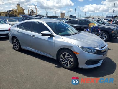 Czwarte zdjęcie samochodu z boku: 2018 HONDA CIVIC EX VIN:2HGFC2F73JH582322 - miniatura