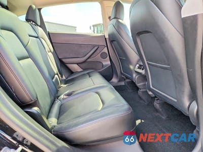 Zdjęcie 10 z 12 samochodu: 2021 TESLA MODEL Y VIN:5YJYGDEE2MF080080 - miniatura