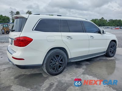 Trzecie zdjęcie samochodu z tyłu: 2015 MERCEDES-BENZ GL 350 BLUETEC VIN:4JGDF2EEXFA453542 - miniatura