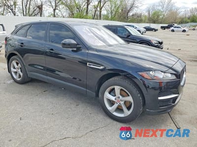 Czwarte zdjęcie samochodu z boku: 2017 JAGUAR F-PACE PREMIUM VIN:SADCJ2BN9HA091018 - miniatura
