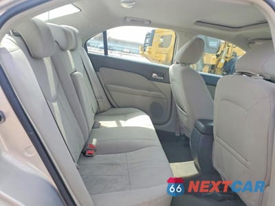 Zdjęcie 10 z 12 samochodu: 2010 MERCURY MILAN VIN:3MEHM0HA2AR637668 - miniatura