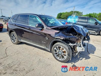 Czwarte zdjęcie samochodu z boku: 2015 BMW X5 SDRIVE35I VIN:5UXKR2C58F0H39631 - miniatura