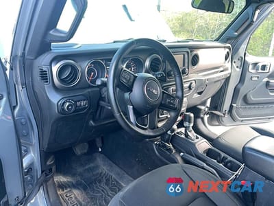 Zdjęcie 9 z 11 samochodu: 2019 JEEP WRANGLER UNLIMITED SPORT VIN:1C4HJXDG3KW539244 - miniatura