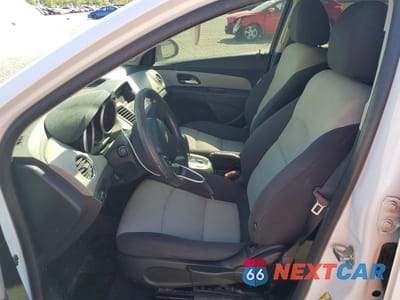 Zdjęcie 7 z 12 samochodu: 2012 CHEVROLET CRUZE LS VIN:1G1PC5SH2C7337733 - miniatura