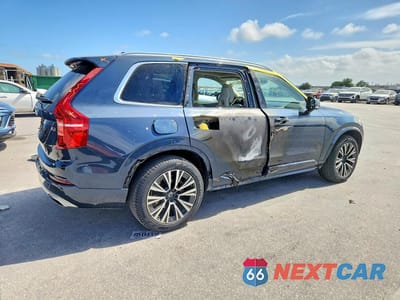Trzecie zdjęcie samochodu z tyłu: 2020 VOLVO XC90 T6 MOMENTUM VIN:YV4A22PK0L1576376 - miniatura