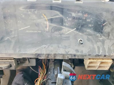 Zdjęcie 9 z 12 samochodu: 1987 FORD MUSTANG GT VIN:1FABP42E4HF176004 - miniatura