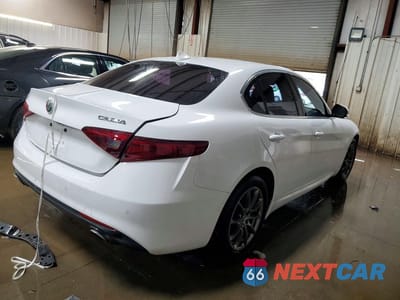 Trzecie zdjęcie samochodu z tyłu: 2018 ALFA ROMEO GIULIA Q4 VIN:ZARFAEDN4J7567787 - miniatura