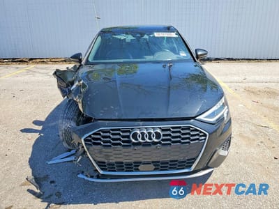 Piąte zdjęcie samochodu w środku: 2024 AUDI A3 PREMIUM VIN:WAUAUDGYXRA094730 - miniatura