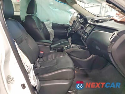 Zdjęcie 7 z 14 samochodu: 2016 NISSAN ROGUE SL VIN:5N1AT2MVXGC837968 - miniatura