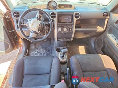 Zdjęcie 8 z 13 samochodu: 2006 TOYOTA SCION XB VIN:JTLKT324264118042 - miniatura