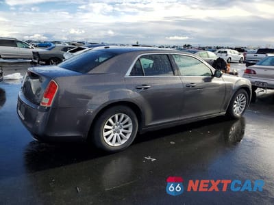 Trzecie zdjęcie samochodu z tyłu: 2013 CHRYSLER 300 VIN:2C3CCAAG1DH632209 - miniatura