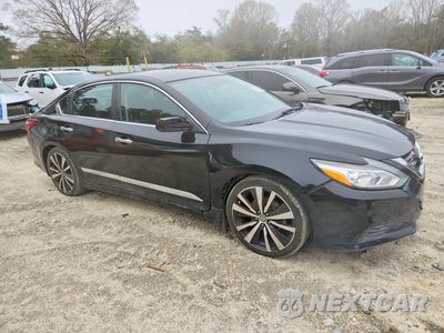 Czwarte zdjęcie samochodu z boku: 2017 NISSAN ALTIMA 2.5 S VIN:1N4AL3AP2HC148689 - miniatura