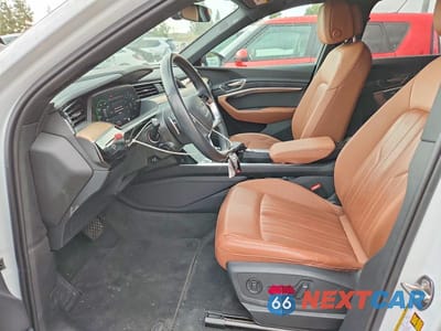 Zdjęcie 7 z 14 samochodu: 2024 AUDI Q8 E-TRON PREMIUM PLUS VIN:WA15AAGE0RB026412 - miniatura