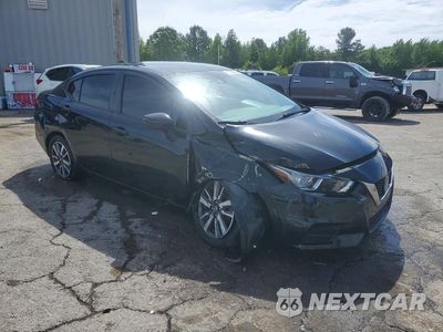 Czwarte zdjęcie samochodu z boku: 2020 NISSAN VERSA SV VIN:3N1CN8EV1LL826917 - miniatura