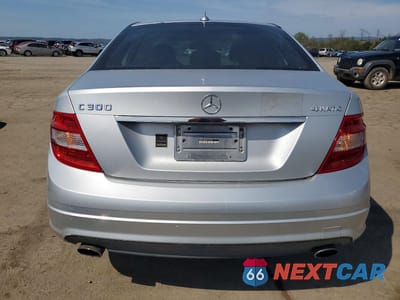 Zdjęcie 6 z 12 samochodu: 2011 MERCEDES-BENZ C 300 4MATIC VIN:WDDGF8BB1BR148348 - miniatura