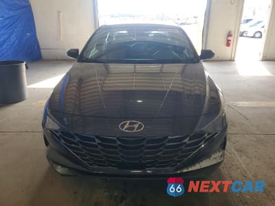 Piąte zdjęcie samochodu w środku: 2021 HYUNDAI ELANTRA SEL VIN:5NPLN4AG2MH009793 - miniatura