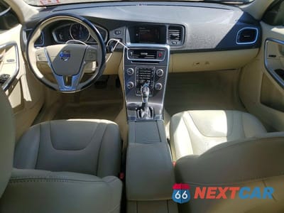 Zdjęcie 8 z 13 samochodu: 2015 VOLVO S60 PREMIER VIN:YV1612TK8F2355053 - miniatura