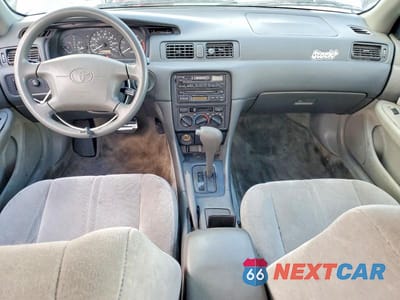 Zdjęcie 8 z 12 samochodu: 1997 TOYOTA CAMRY LE VIN:4T1BG22K0VU088137 - miniatura