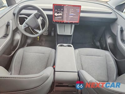 Zdjęcie 8 z 14 samochodu: 2026 TESLA MODEL Y VIN:7SAYGDED7TA600019 - miniatura