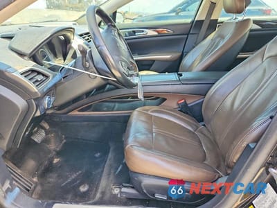 Zdjęcie 7 z 12 samochodu: 2016 LINCOLN MKZ HYBRID VIN:3LN6L2LU2GR624948 - miniatura