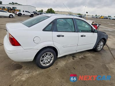 Trzecie zdjęcie samochodu z tyłu: 2007 FORD FOCUS ZX4 VIN:1FAFP34N07W258819 - miniatura