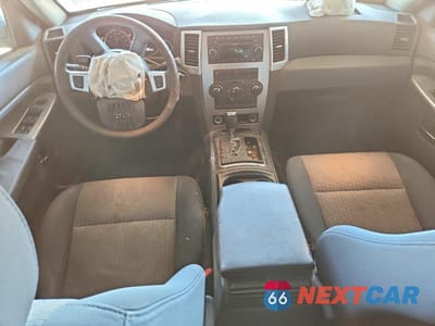 Zdjęcie 8 z 12 samochodu: 2010 JEEP GRAND CHEROKEE LAREDO VIN:1J4PR4GK3AC130688 - miniatura