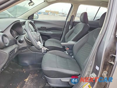 Zdjęcie 7 z 12 samochodu: 2021 NISSAN KICKS VIN:3N1CP5BV7ML513482 - miniatura