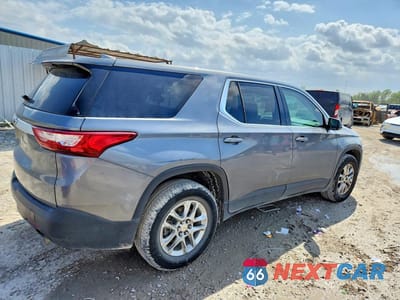 Trzecie zdjęcie samochodu z tyłu: 2020 CHEVROLET TRAVERSE LS VIN:1GNERFKW3LJ314814 - miniatura