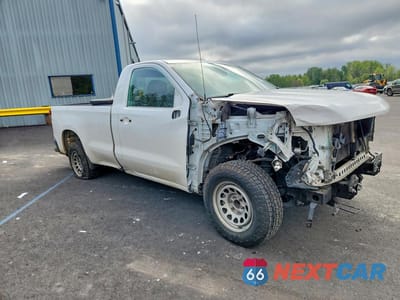 Czwarte zdjęcie samochodu z boku: 2021 CHEVROLET SILVERADO C1500 VIN:3GCNWAEH2MG184531 - miniatura