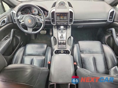 Zdjęcie 8 z 13 samochodu: 2012 PORSCHE CAYENNE S VIN:WP1AB2A26CLA51840 - miniatura