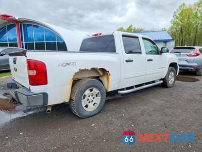 Trzecie zdjęcie samochodu z tyłu: 2011 CHEVROLET SILVERADO K1500 LT VIN:3GCPKSE38BG369114 - miniatura