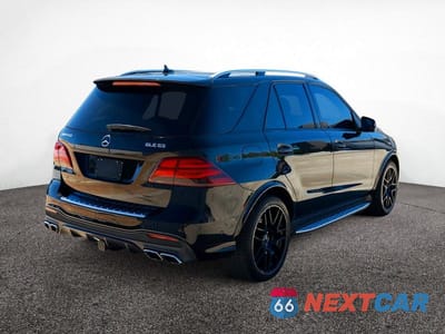 Czwarte zdjęcie samochodu z boku: 2016 MERCEDES-BENZ GLE 63 AMG 4MATIC VIN:4JGDA7EBXGA696514 - miniatura