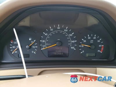 Zdjęcie 9 z 12 samochodu: 2001 MERCEDES-BENZ E 320 VIN:WDBJF65J31B259867 - miniatura