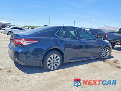 Trzecie zdjęcie samochodu z tyłu: 2020 TOYOTA CAMRY LE VIN:4T1C11AK4LU998033 - miniatura